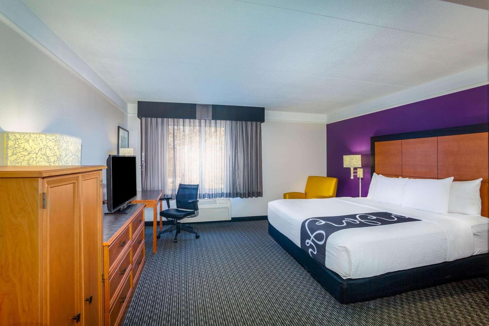 La Quinta by Wyndham St. Louis Westport gallery photo in Saint Louis, MO — image 31