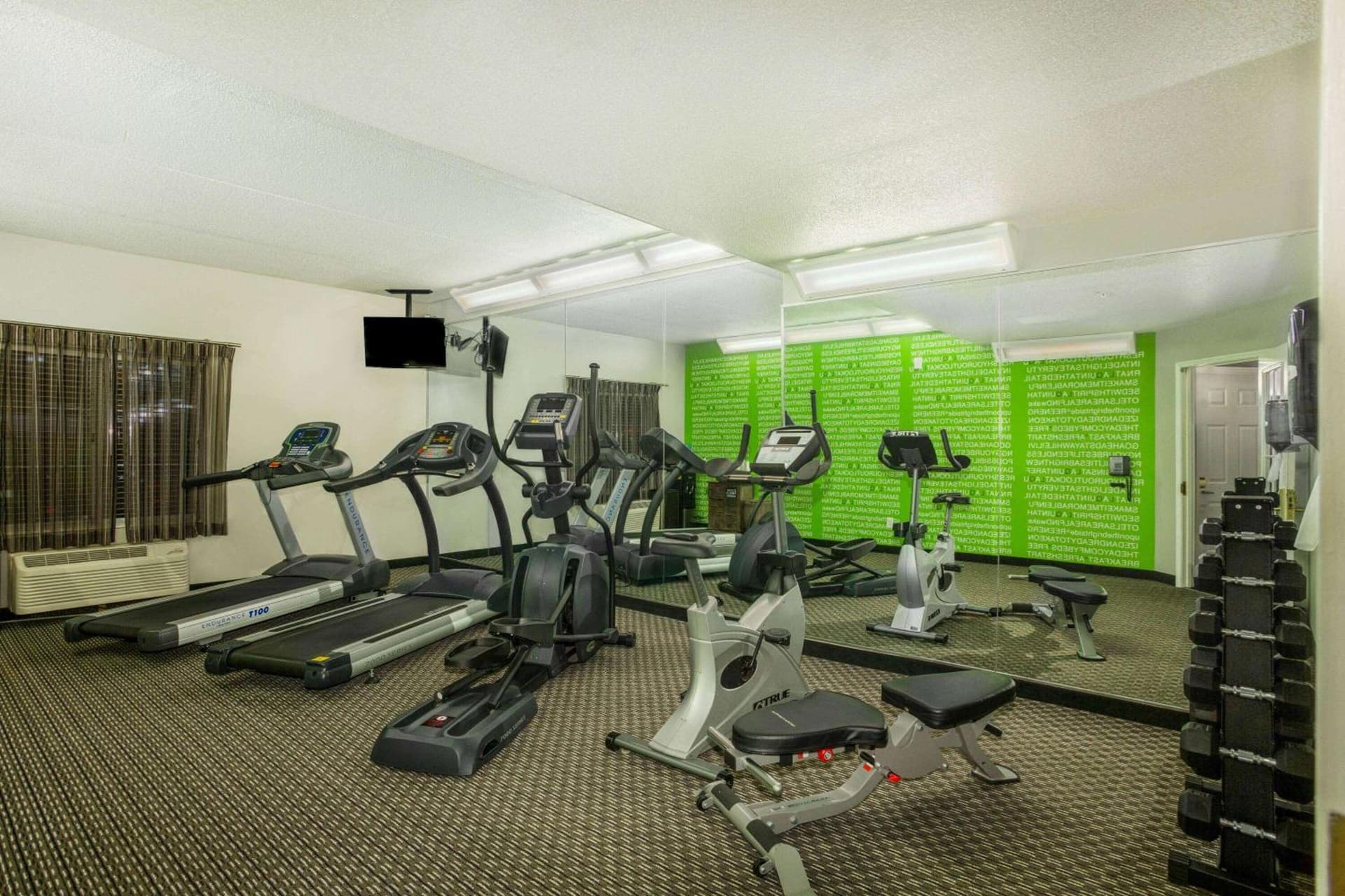 La Quinta by Wyndham St. Louis Westport gallery photo in Saint Louis, MO — image 13