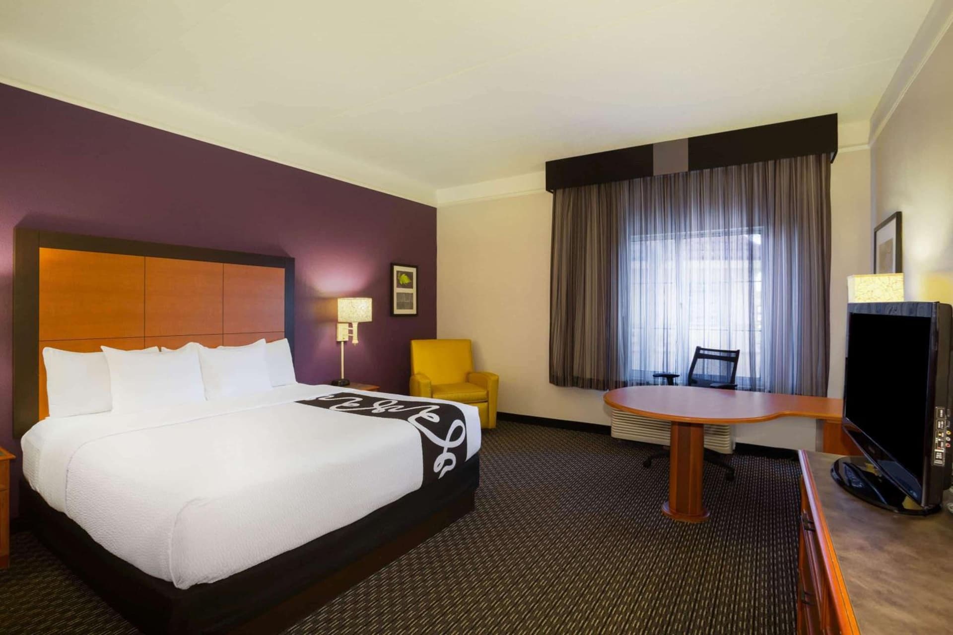 La Quinta by Wyndham St. Louis Westport gallery photo in Saint Louis, MO — image 40