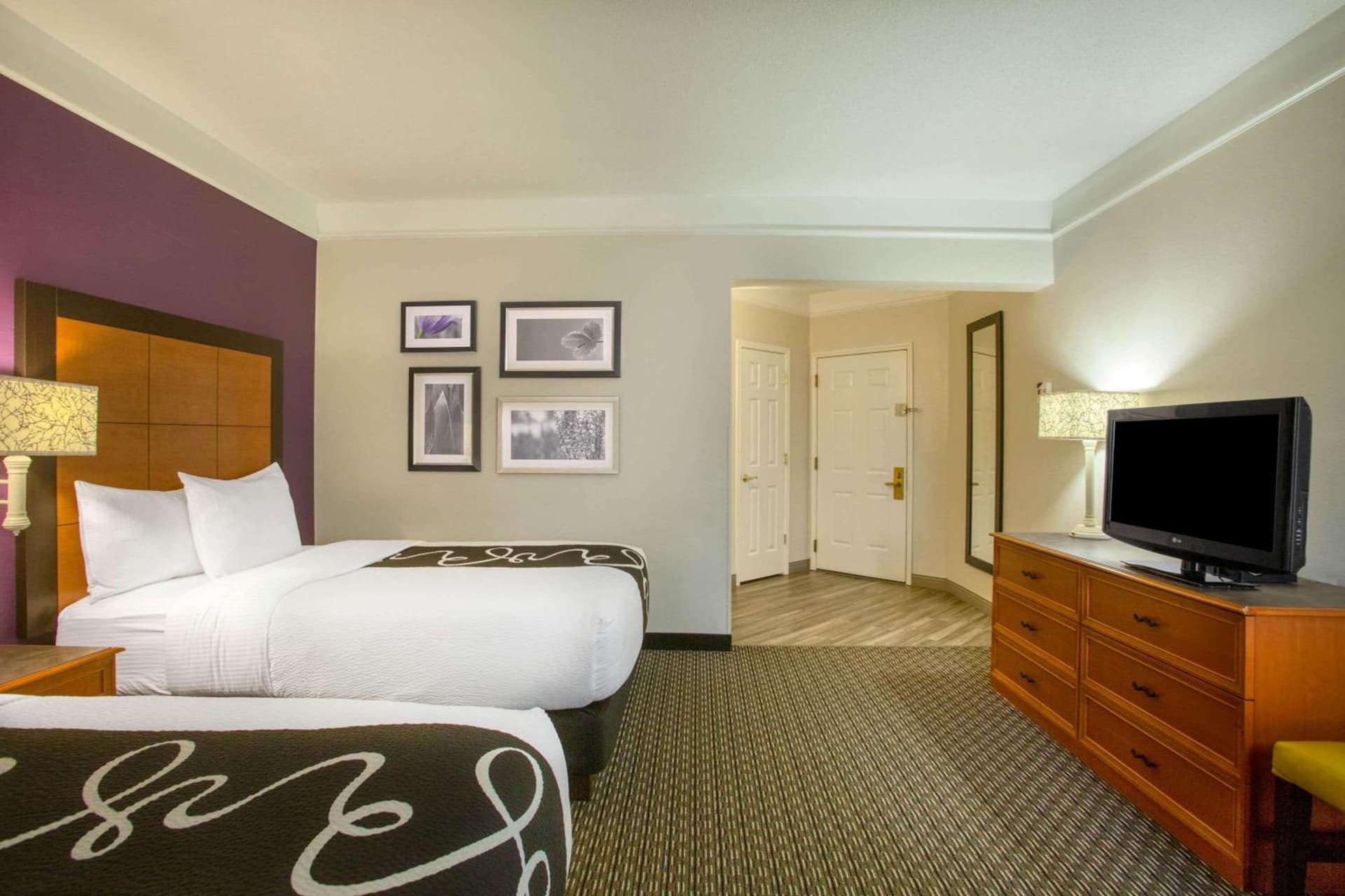 La Quinta by Wyndham St. Louis Westport gallery photo in Saint Louis, MO — image 56