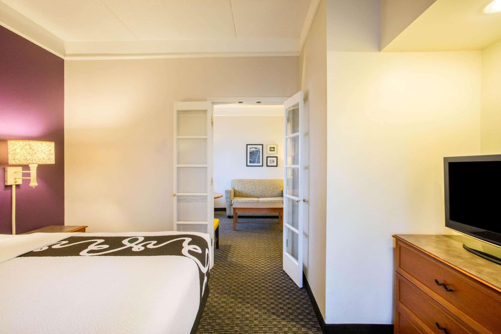 La Quinta by Wyndham St. Louis Westport gallery photo in Saint Louis, MO — image 52