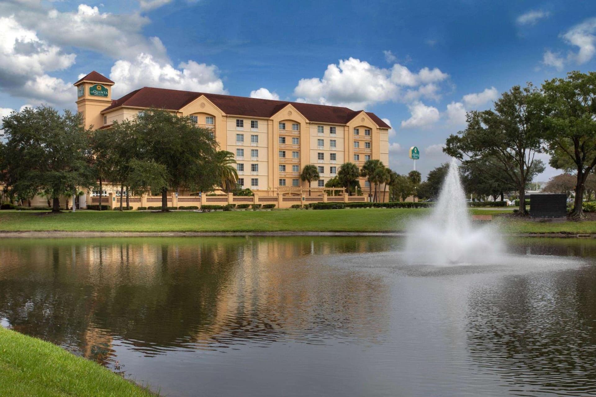 La Quinta by Wyndham Jacksonville Butler Blvd featured exterior or lobby in Jacksonville, FL — similar hotel