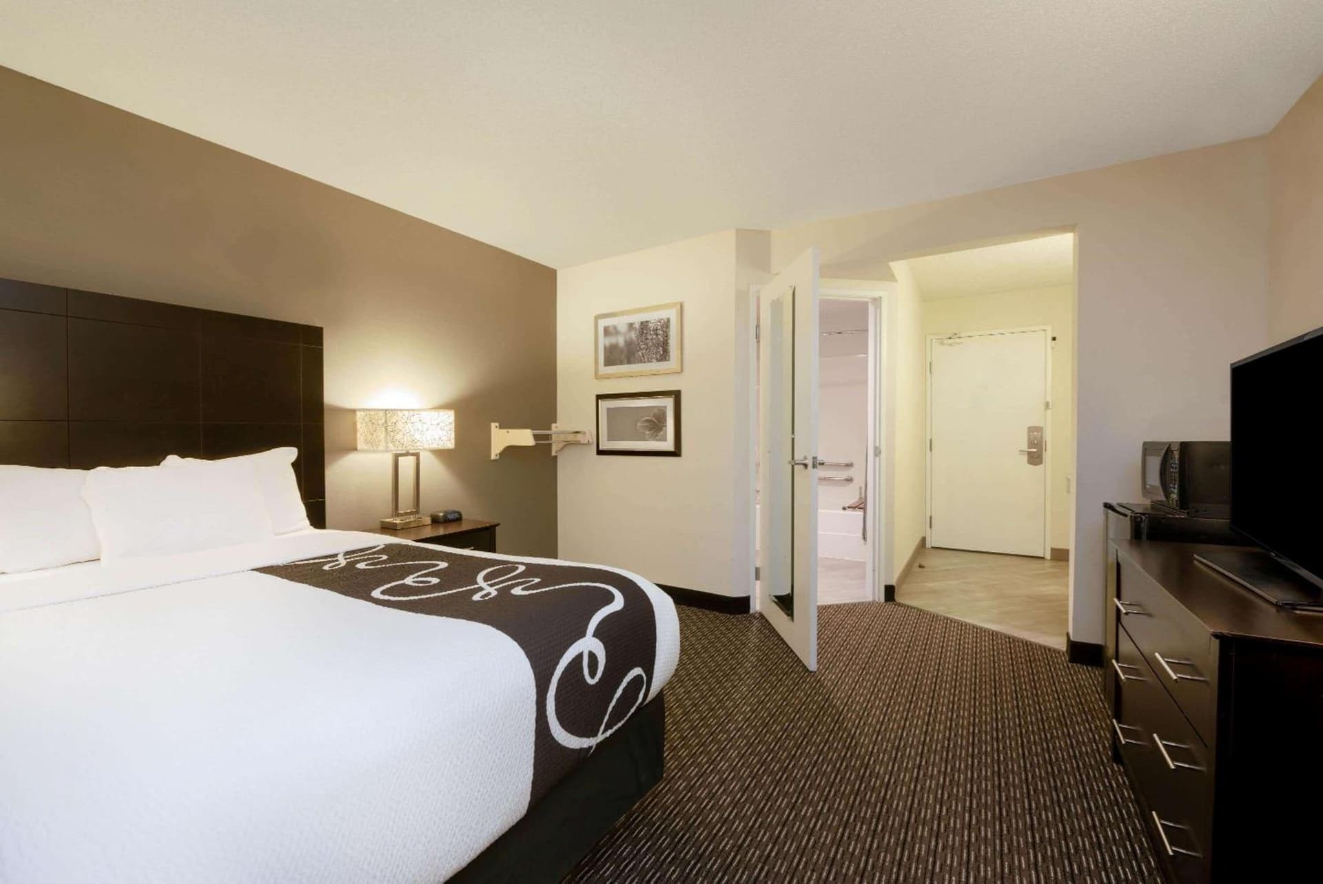 La Quinta by Wyndham Cleveland Macedonia gallery photo in Macedonia, OH — image 5