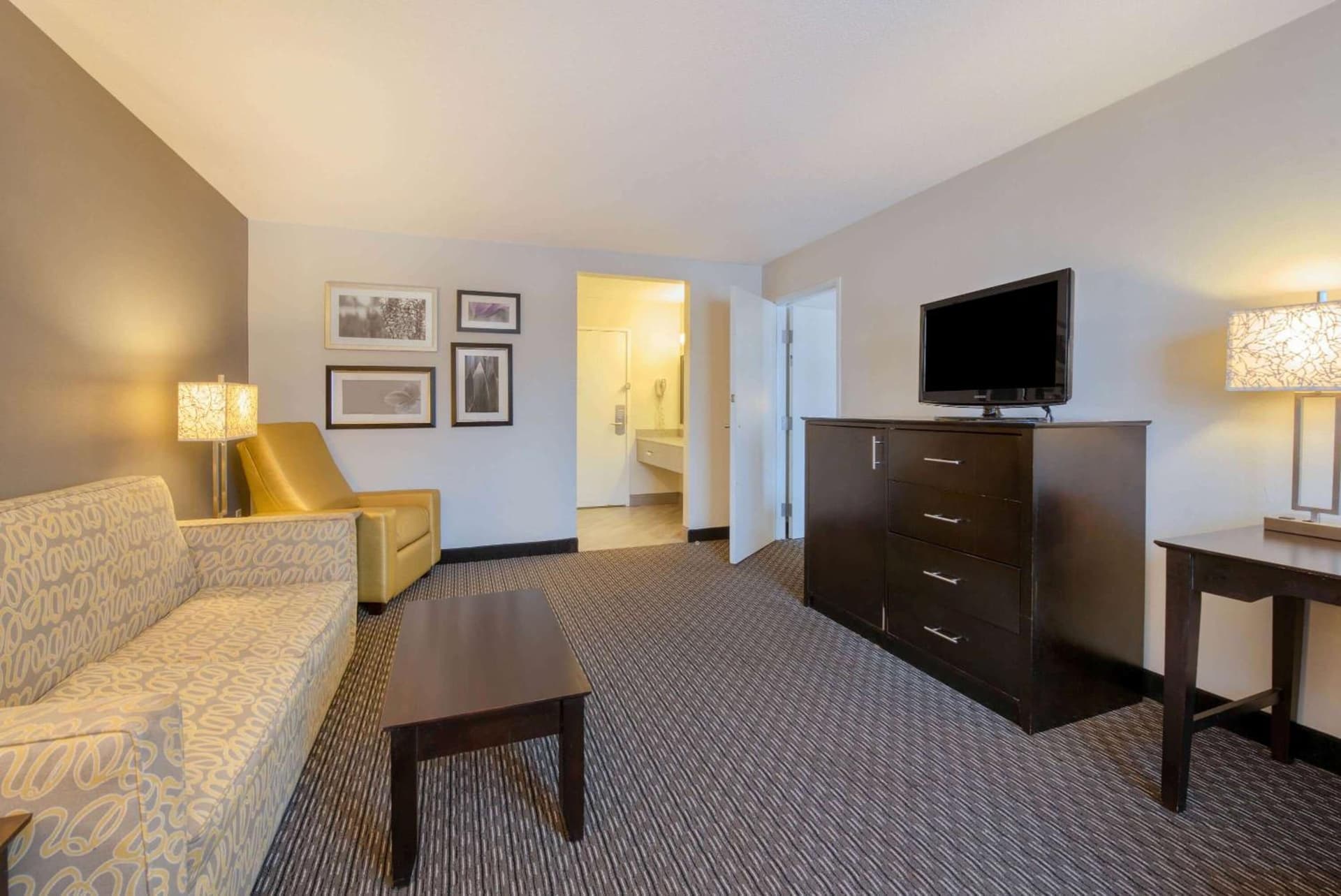 La Quinta by Wyndham Cleveland Macedonia gallery photo in Macedonia, OH — image 25