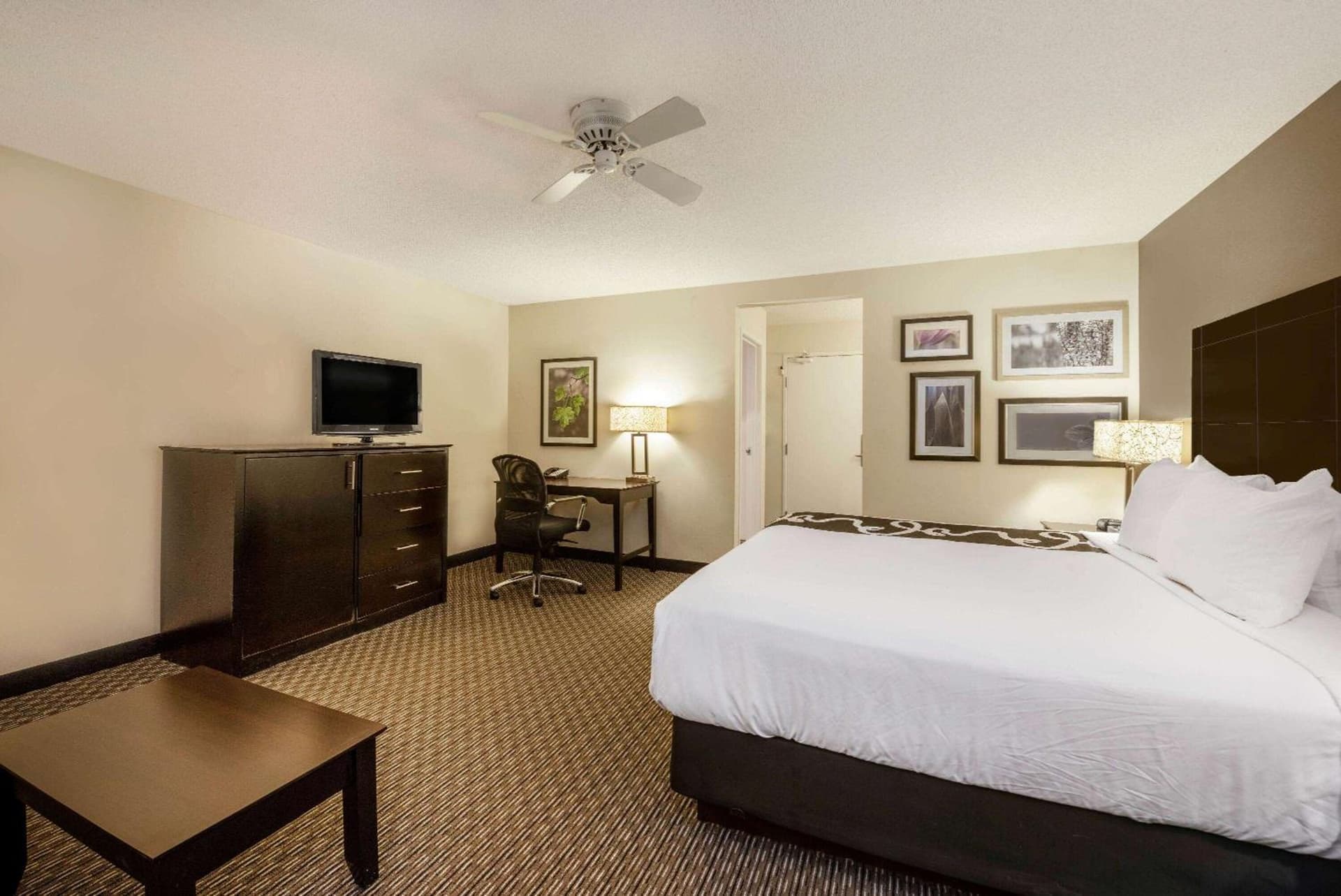 La Quinta by Wyndham Cleveland Macedonia gallery photo in Macedonia, OH — image 42