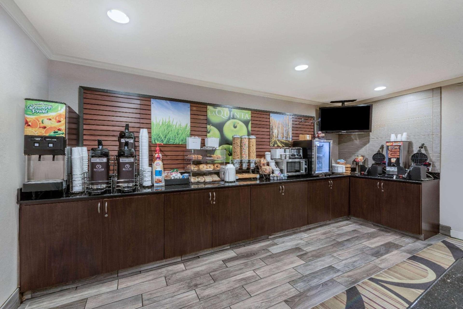La Quinta by Wyndham Cleveland Macedonia gallery photo in Macedonia, OH — image 24