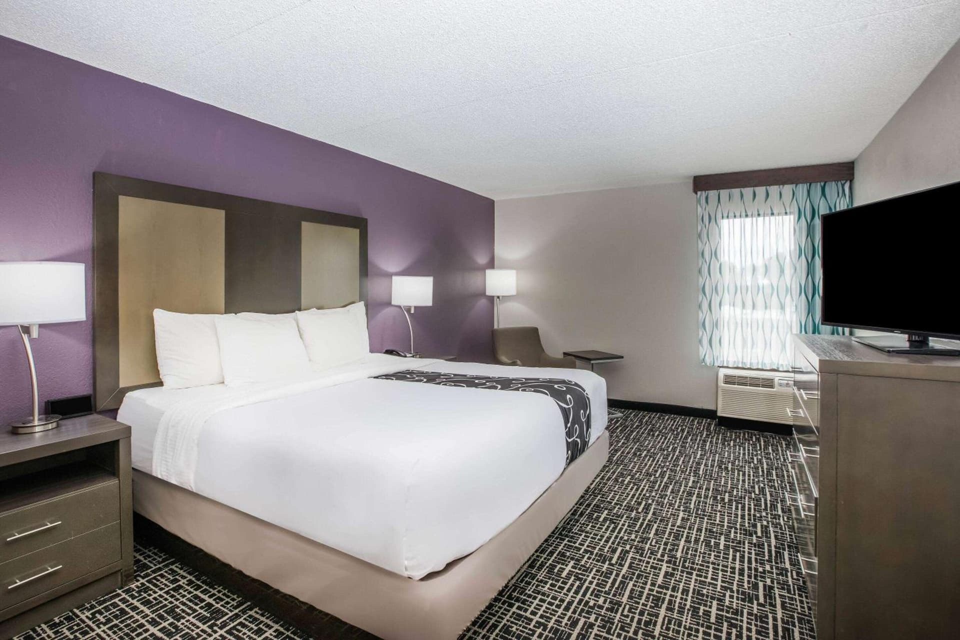 La Quinta Inn by Wyndham Davenport & Conference Center gallery photo in Davenport, IA — image 17