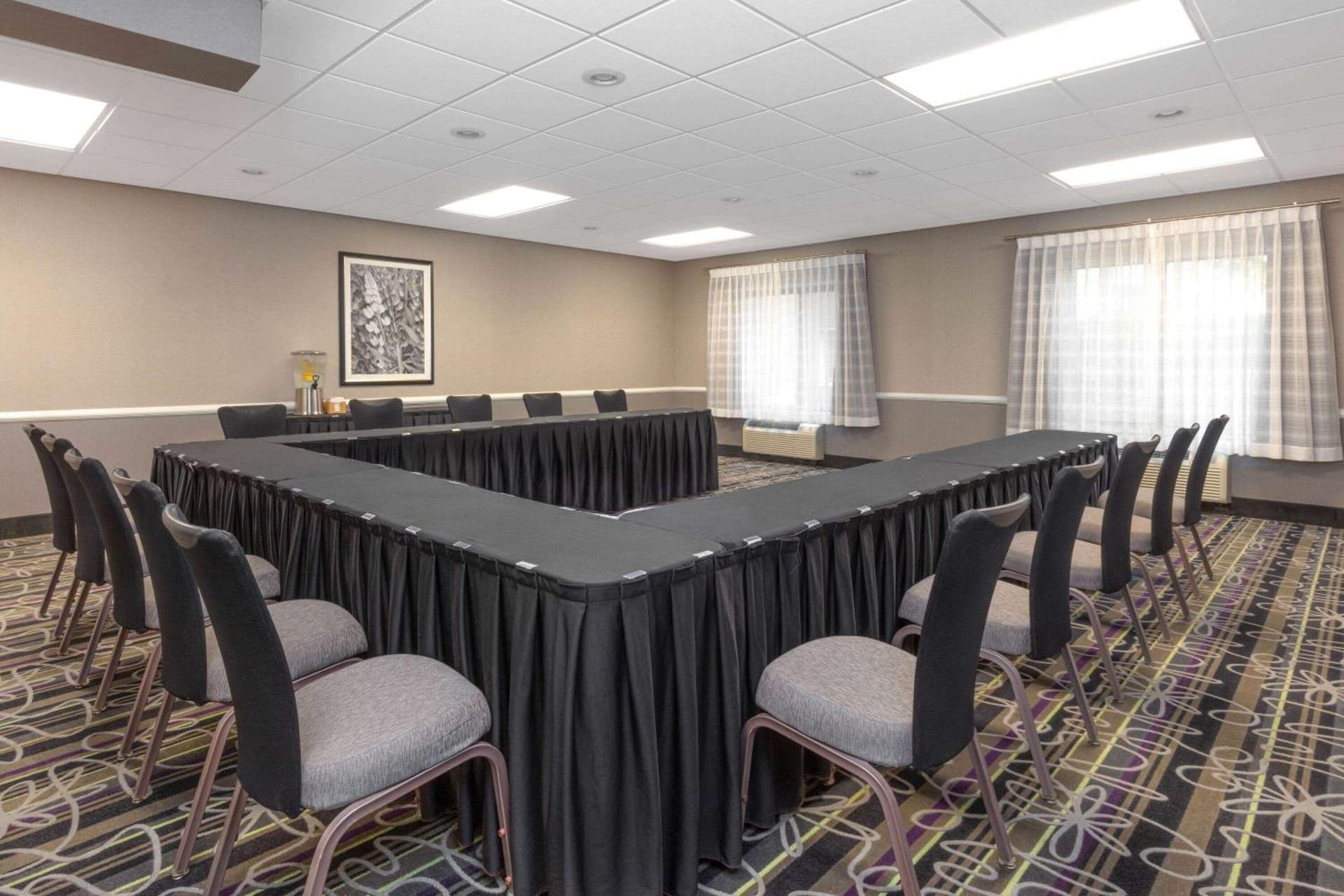 La Quinta by Wyndham Clifton/Rutherford gallery photo in Clifton, NJ — image 15