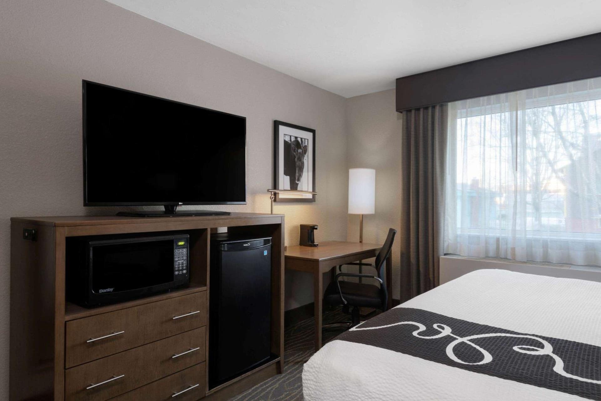 La Quinta by Wyndham Anchorage Airport gallery photo in Anchorage, AK — image 21