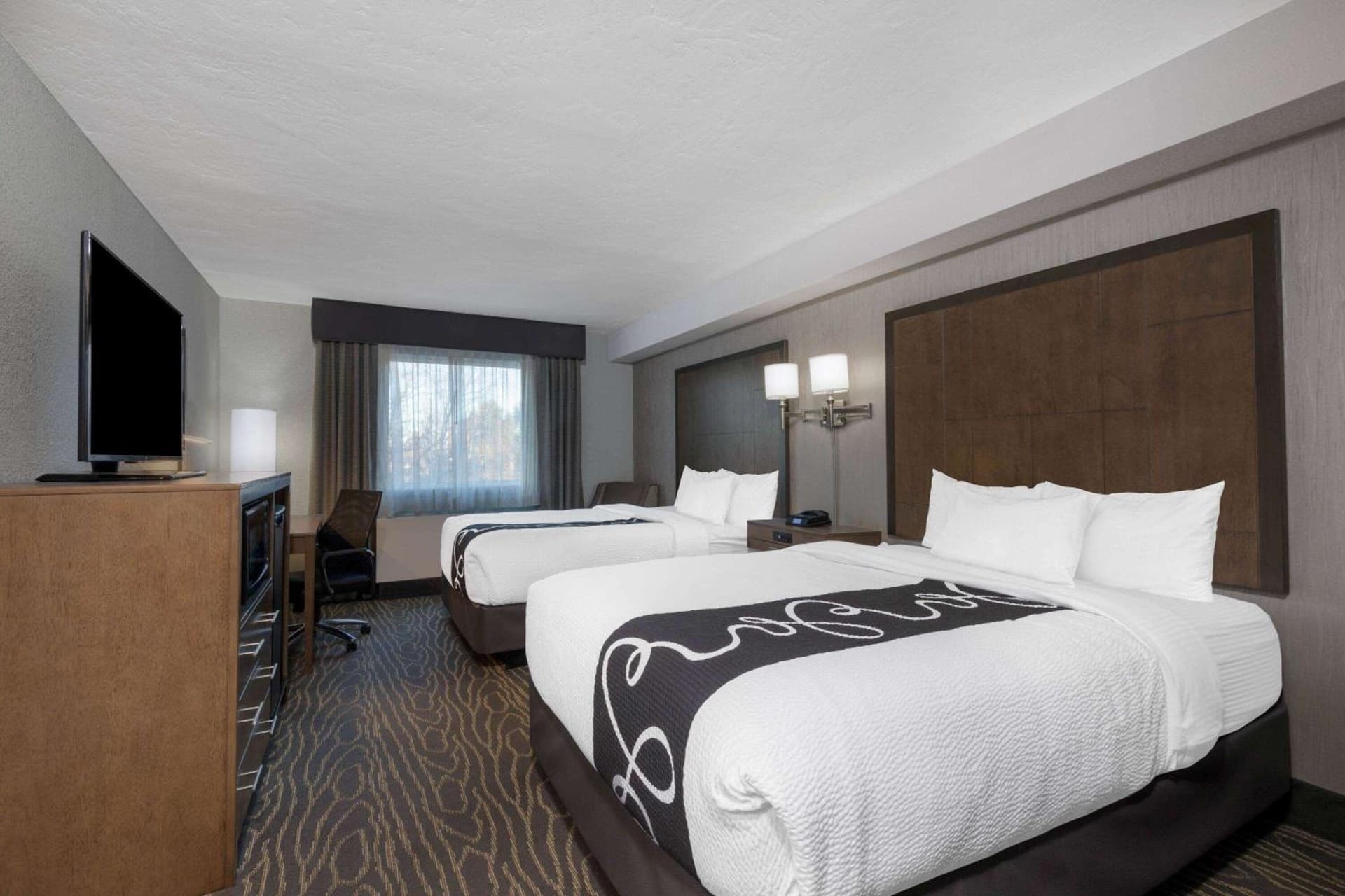 La Quinta by Wyndham Anchorage Airport gallery photo in Anchorage, AK — image 4