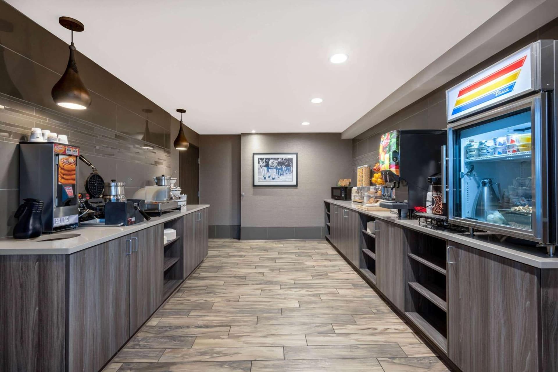 La Quinta by Wyndham Anchorage Airport gallery photo in Anchorage, AK — image 14
