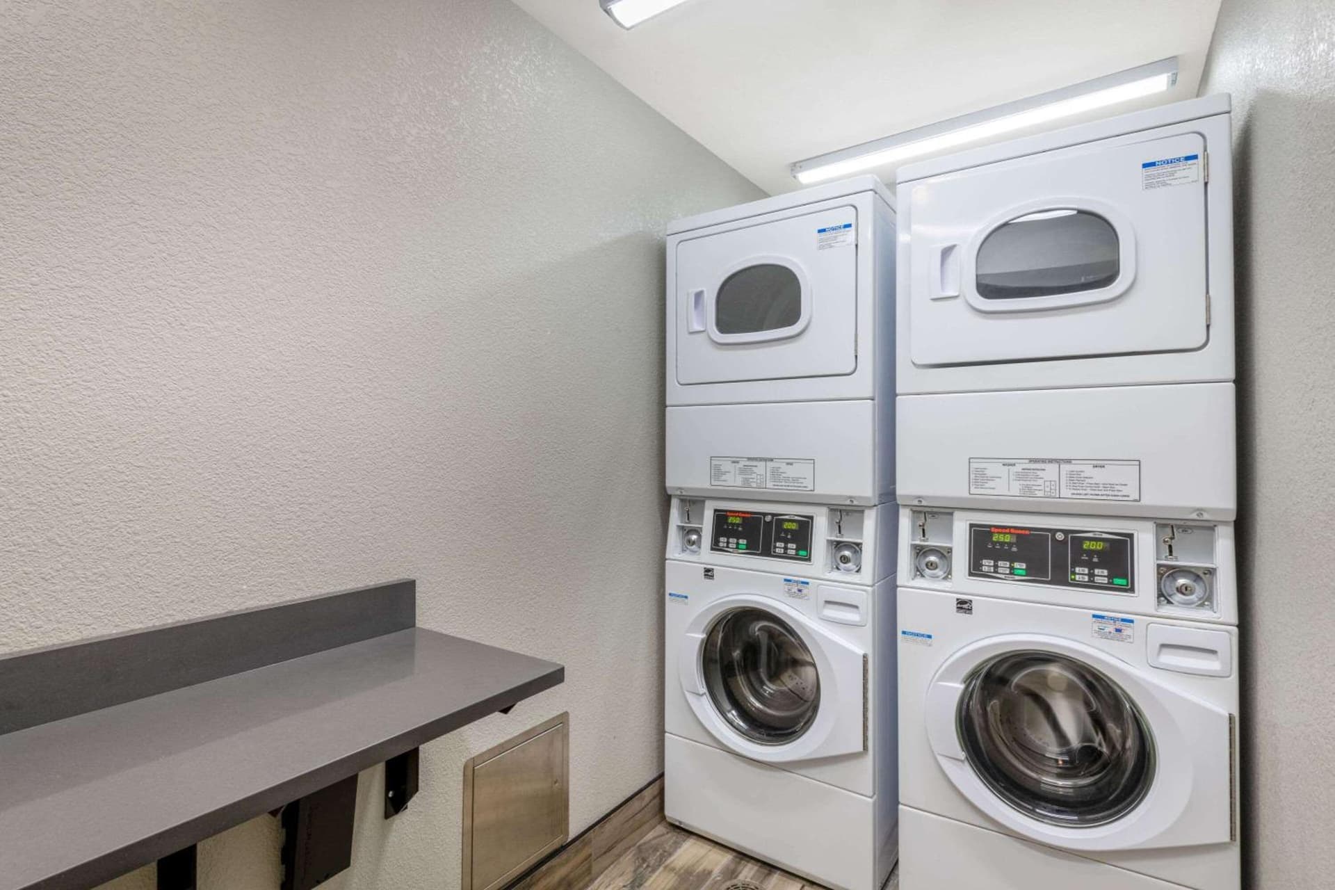 La Quinta by Wyndham Anchorage Airport gallery photo in Anchorage, AK — image 16