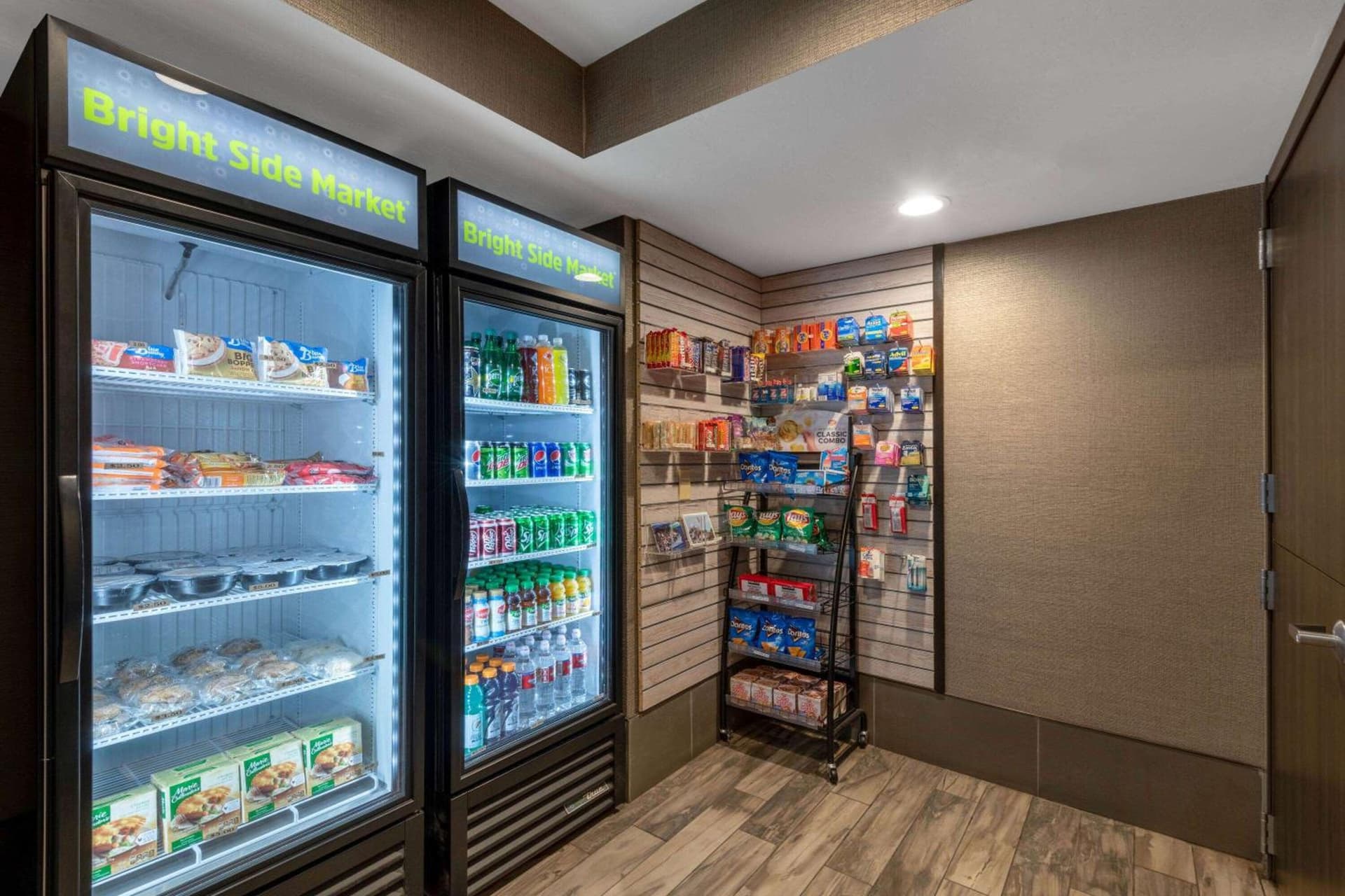 La Quinta by Wyndham Anchorage Airport gallery photo in Anchorage, AK — image 31