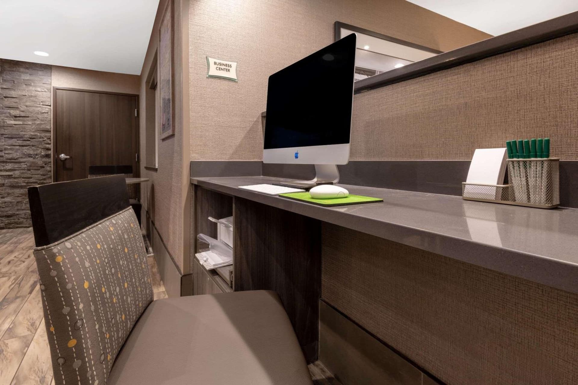La Quinta by Wyndham Anchorage Airport gallery photo in Anchorage, AK — image 28