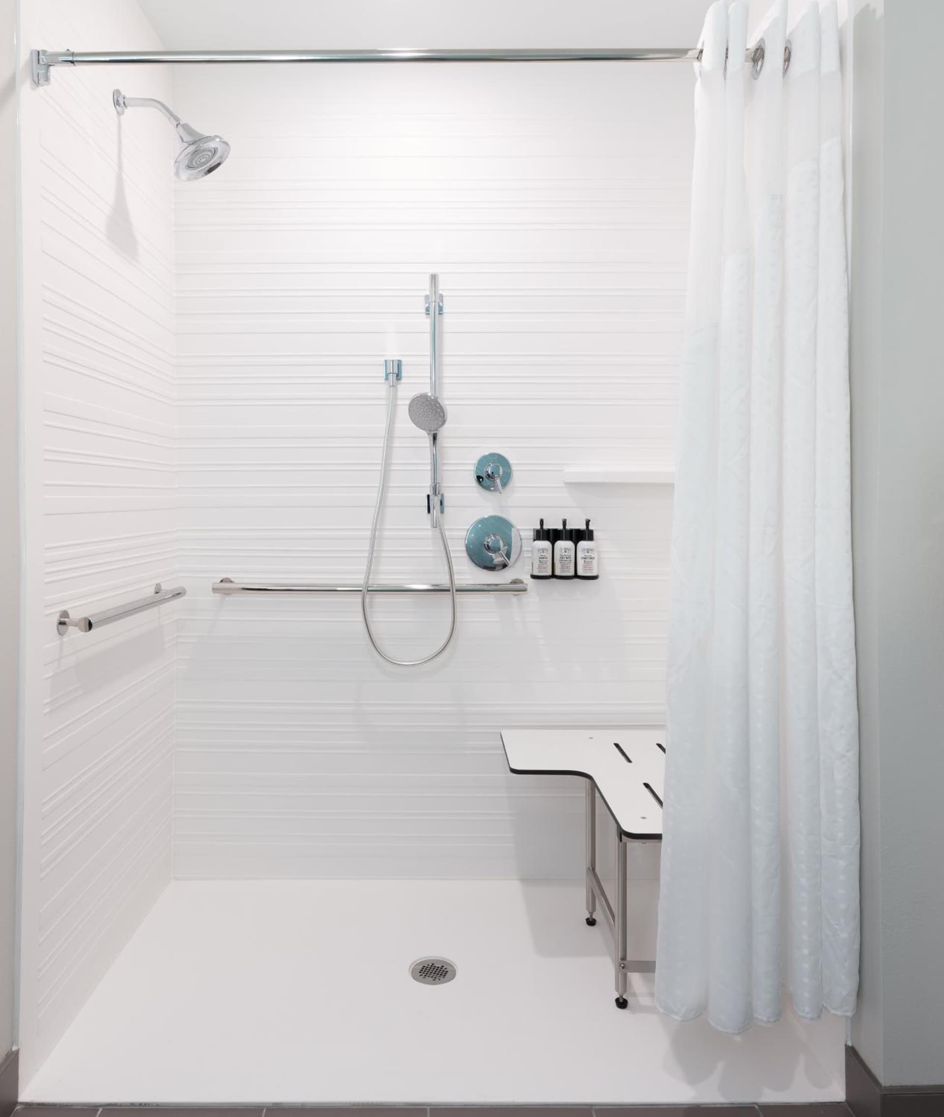 avid hotels - Madison - Monona by IHG gallery photo in Monona, WI — image 30
