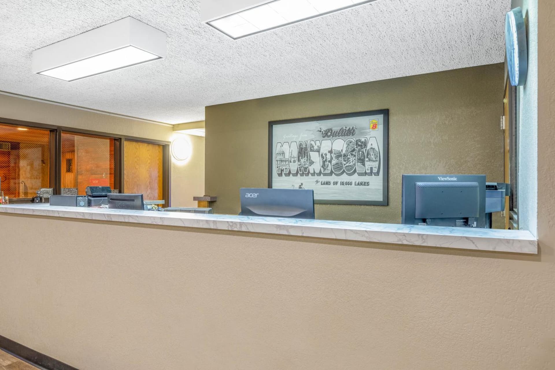 Super 8 by Wyndham Duluth gallery photo in Duluth, MN — image 25