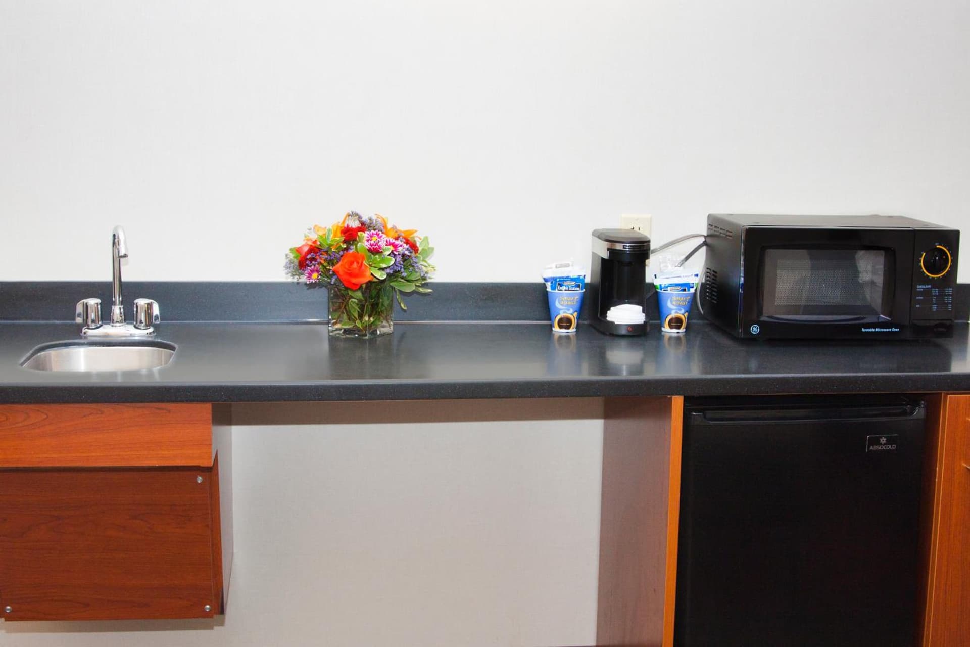 Holiday Inn Express Hotel & Suites Pittsburgh-South Side by IHG gallery photo in Pittsburgh, PA — image 11