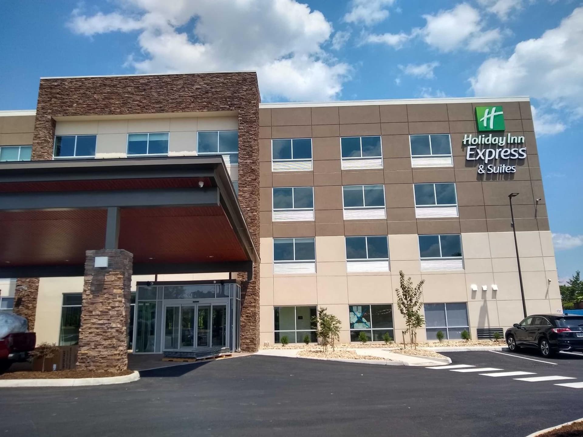 Holiday Inn Express & Suites - Roanoke – Civic Center gallery photo in Roanoke, VA — image 5