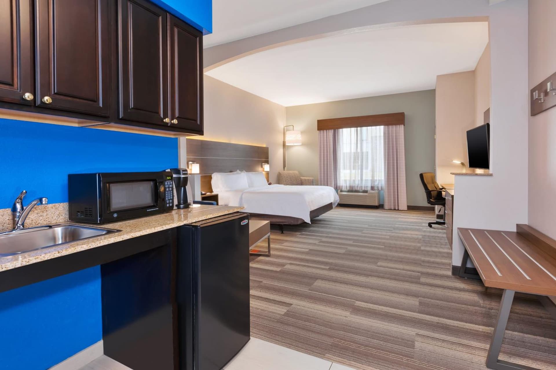 Holiday Inn Express Hotel & Suites Warminster-Horsham by IHG gallery photo in Warminster, PA — image 43