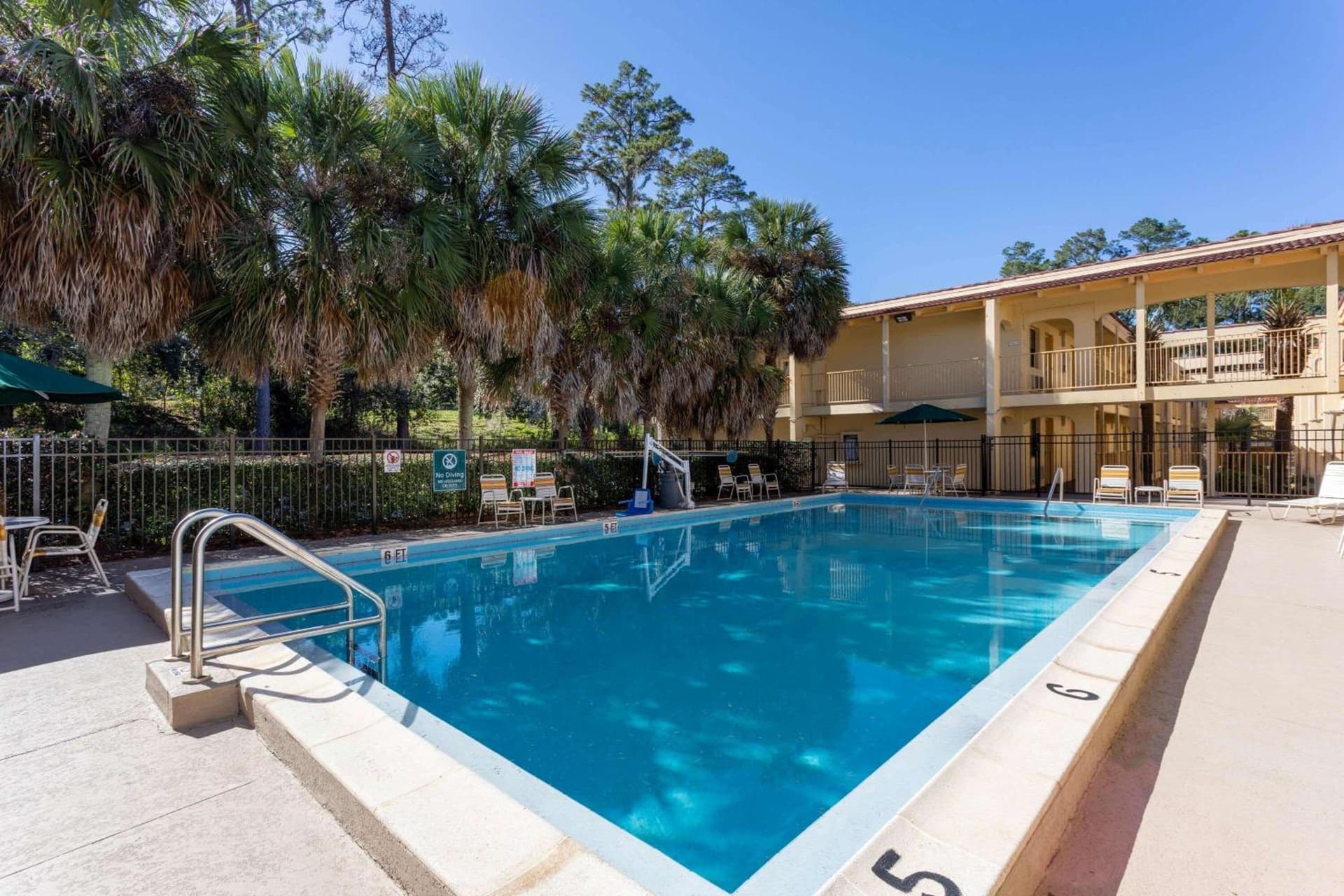 La Quinta Inn by Wyndham Tallahassee North gallery photo in Tallahassee, FL — image 37