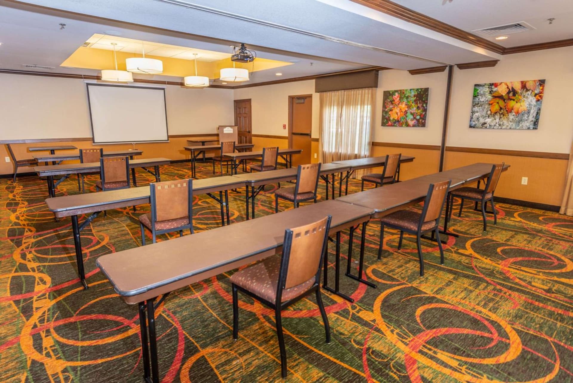 La Quinta by Wyndham Bentonville gallery photo in Bentonville, AR — image 8
