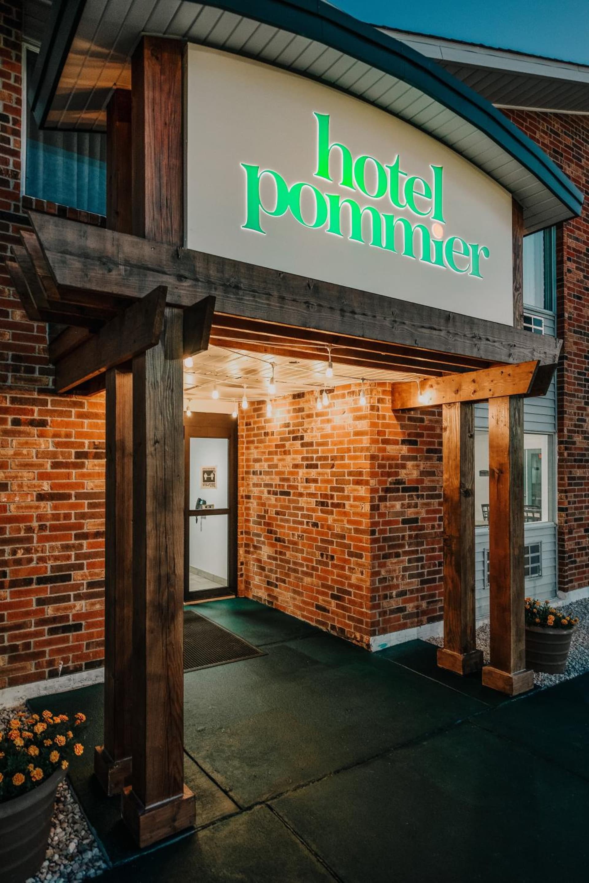 Hotel Pommier Indianola property views in Indianola, IA — gallery photo 3