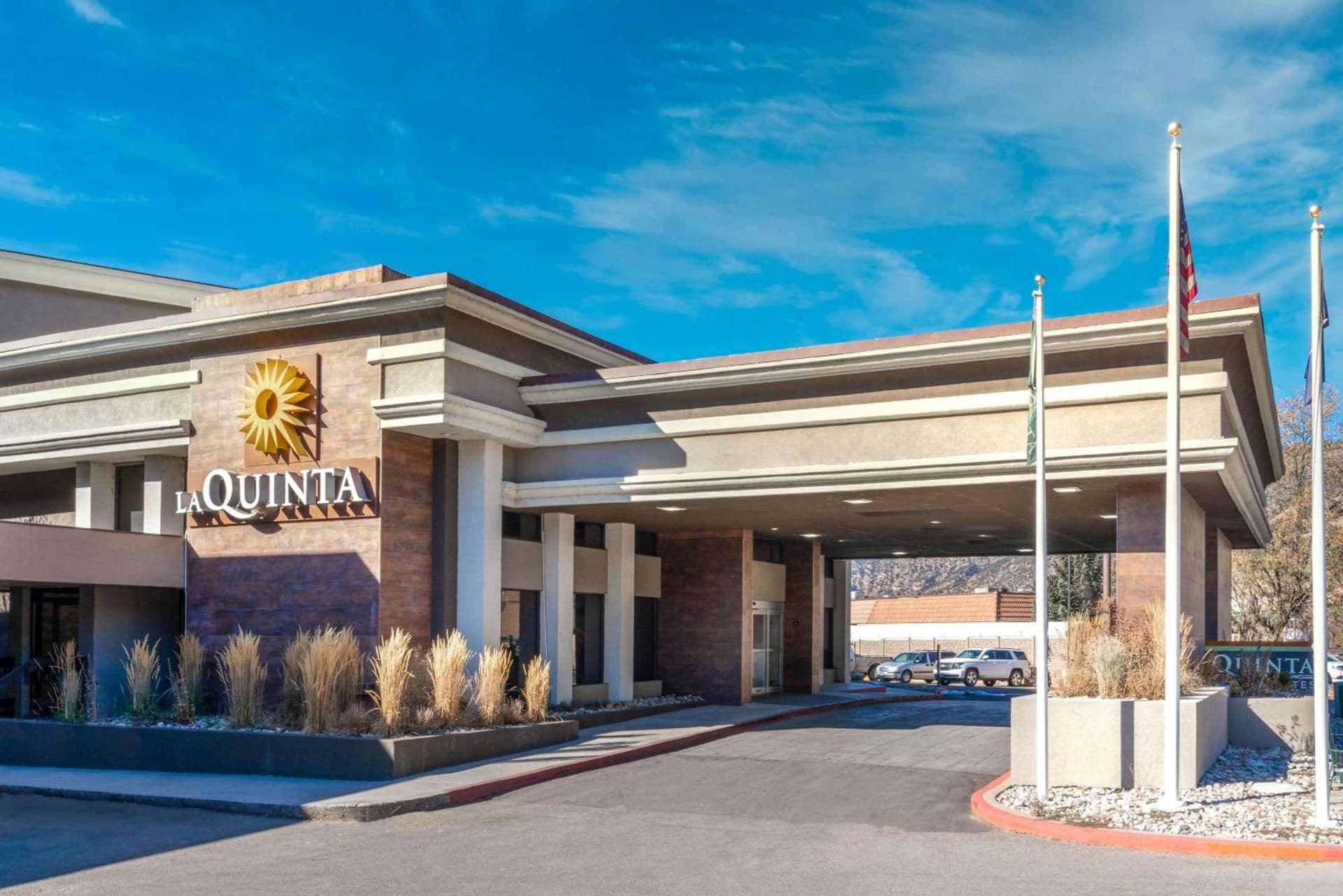 La Quinta by Wyndham Glenwood Springs featured exterior or lobby in Glenwood Springs, CO — similar hotel