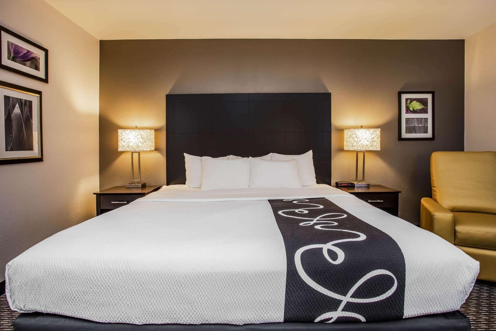 La Quinta Inn by Wyndham Oshkosh gallery photo in Oshkosh, WI — image 11