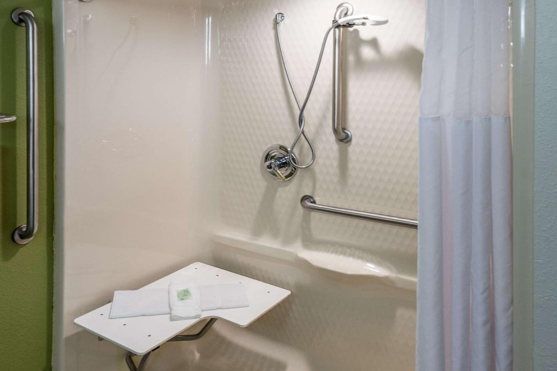 Sleep Inn & Suites Cross Lanes - South Charleston gallery photo in Cross Lanes, WV — image 41