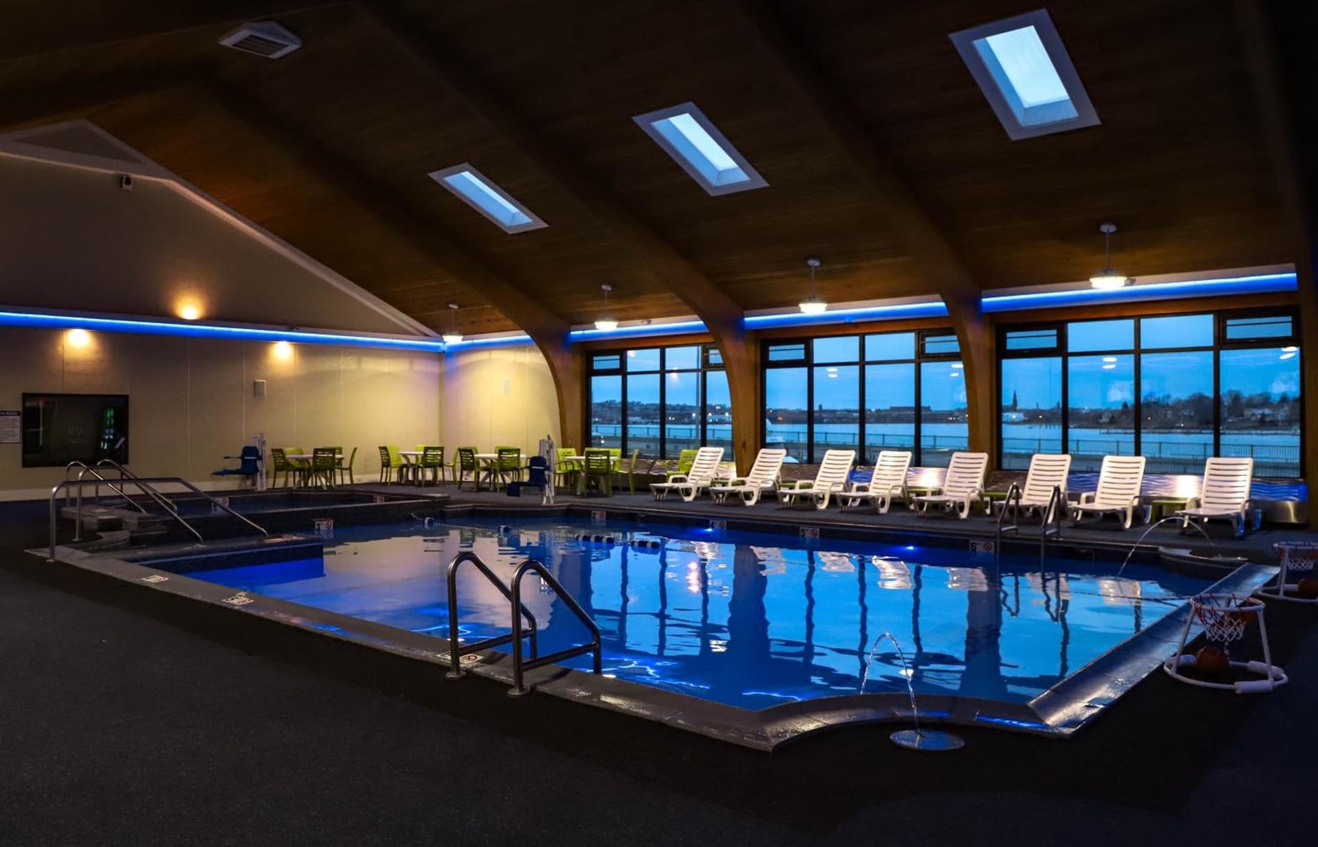 Seaport Resort and Marina gallery photo in Fairhaven — image 44