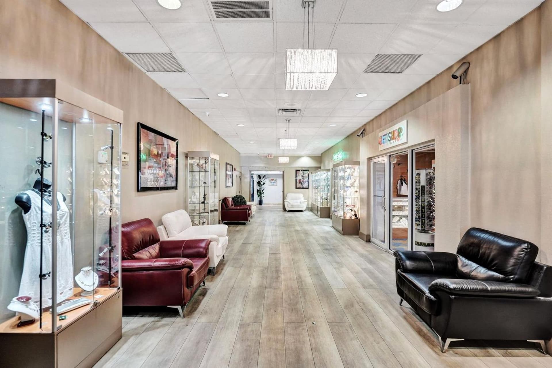 Plaza Hotel Fort Lauderdale gallery photo in Fort Lauderdale, FL — image 32