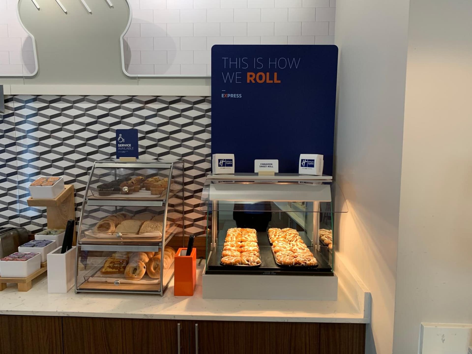 Holiday Inn Express & Suites Moore by IHG gallery photo in Moore, OK — image 6