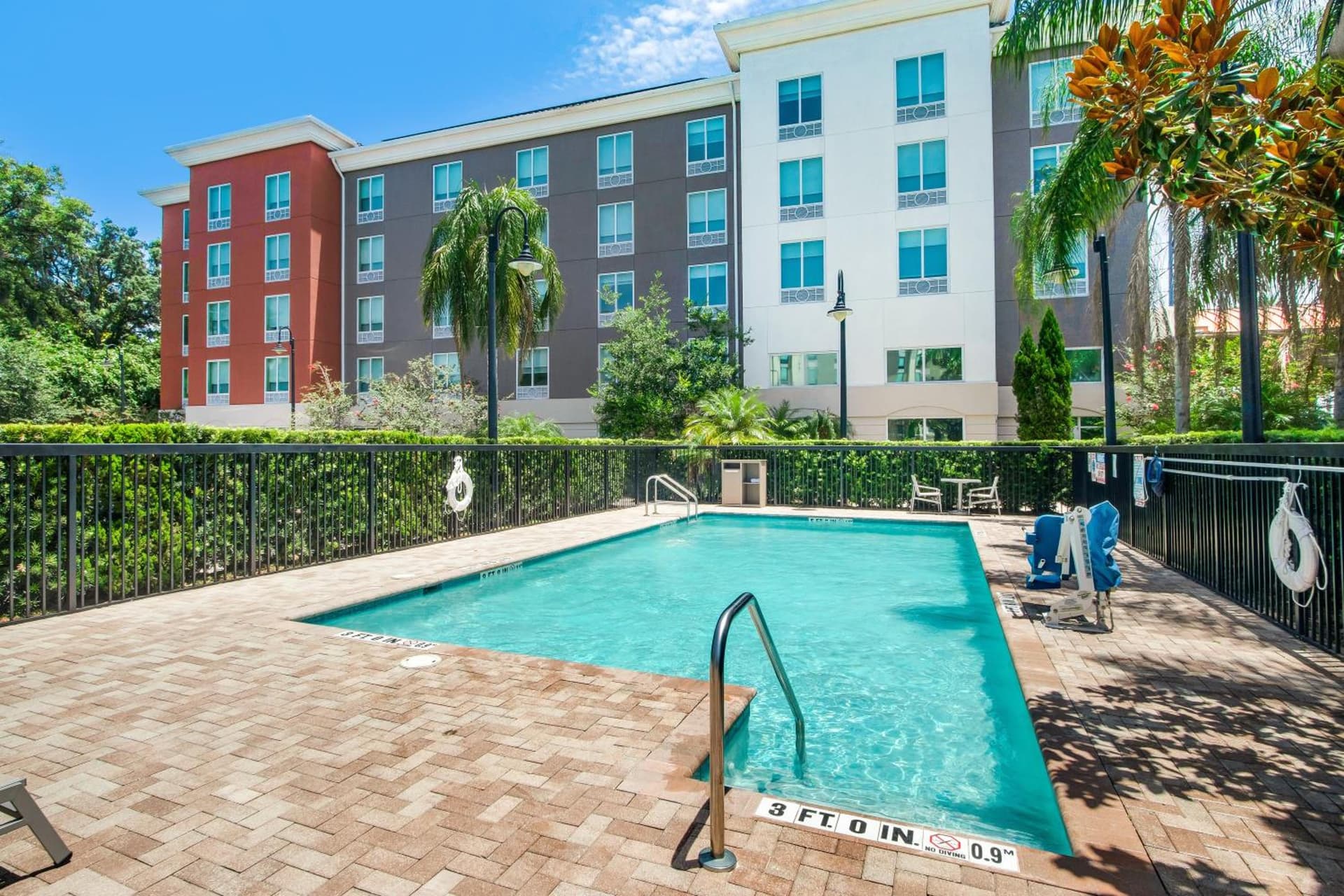 Holiday Inn Express Hotel & Suites Orlando - Apopka by IHG gallery photo in Orlando, FL — image 7