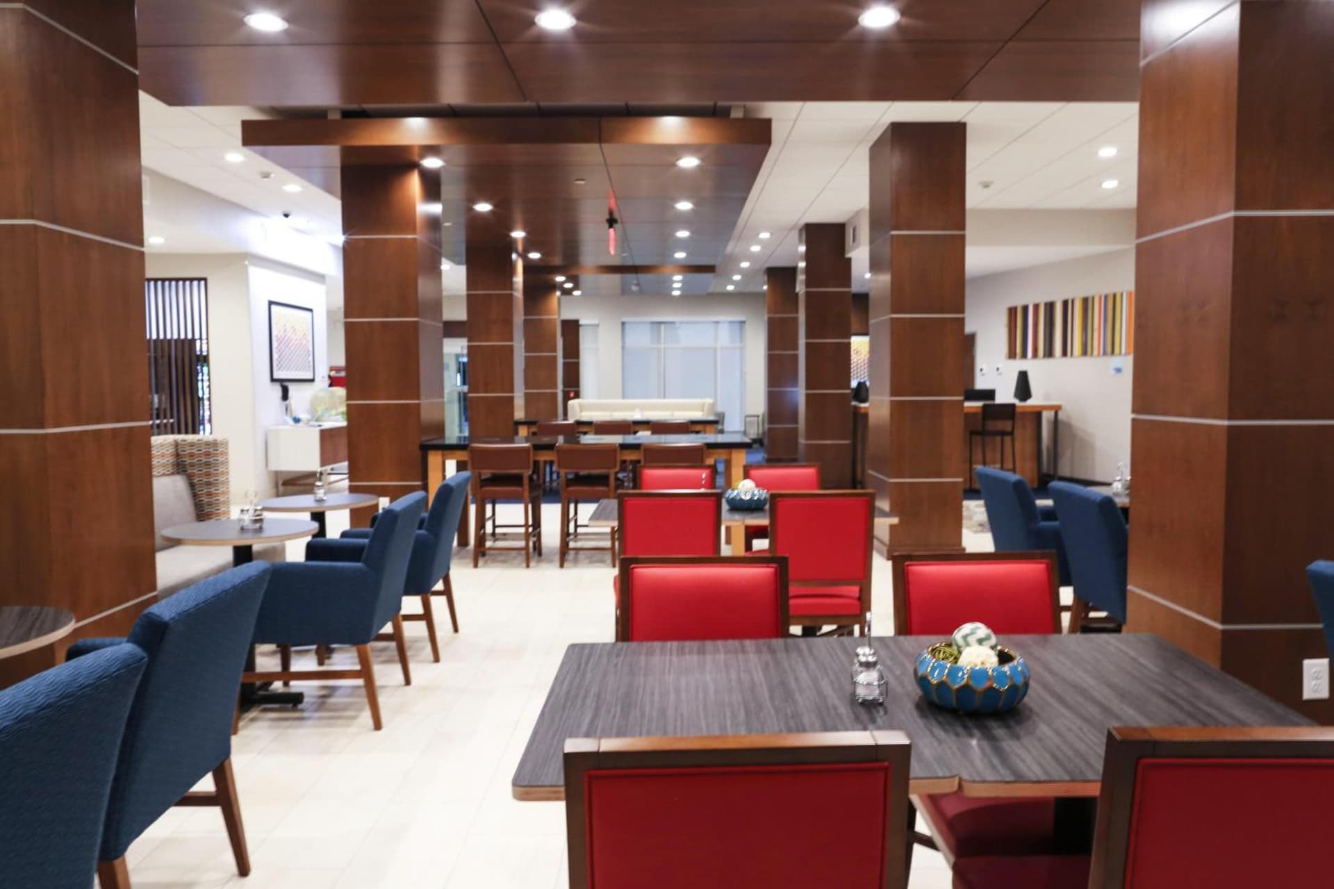 Holiday Inn Express & Suites - Houston IAH - Beltway 8 by IHG gallery photo in Houston, TX — image 44
