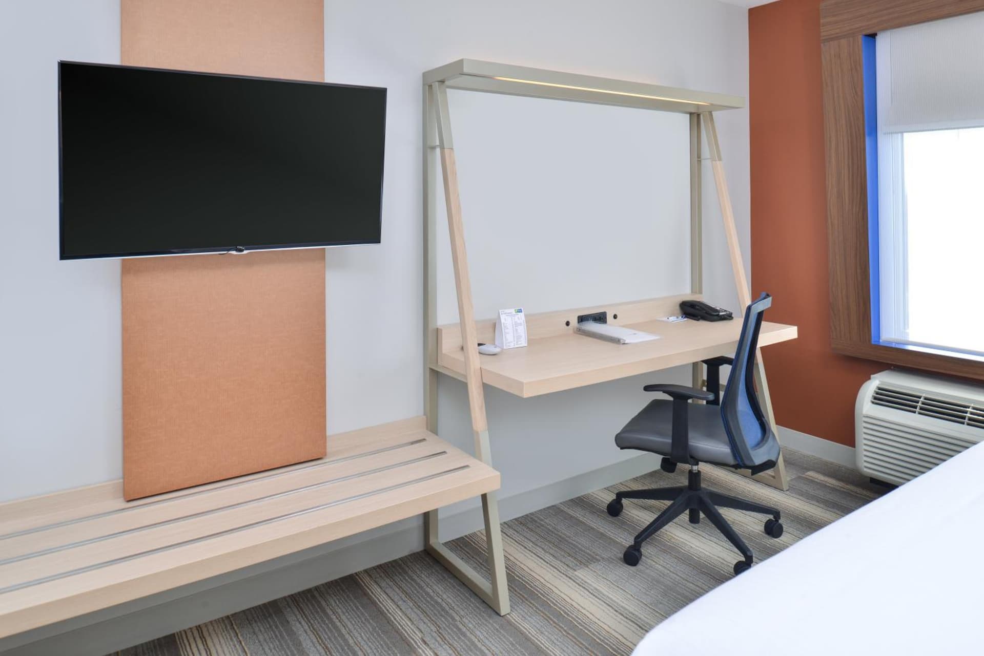 Holiday Inn Express & Suites - Brighton South - US 23 by IHG gallery photo in Brighton, MI — image 21