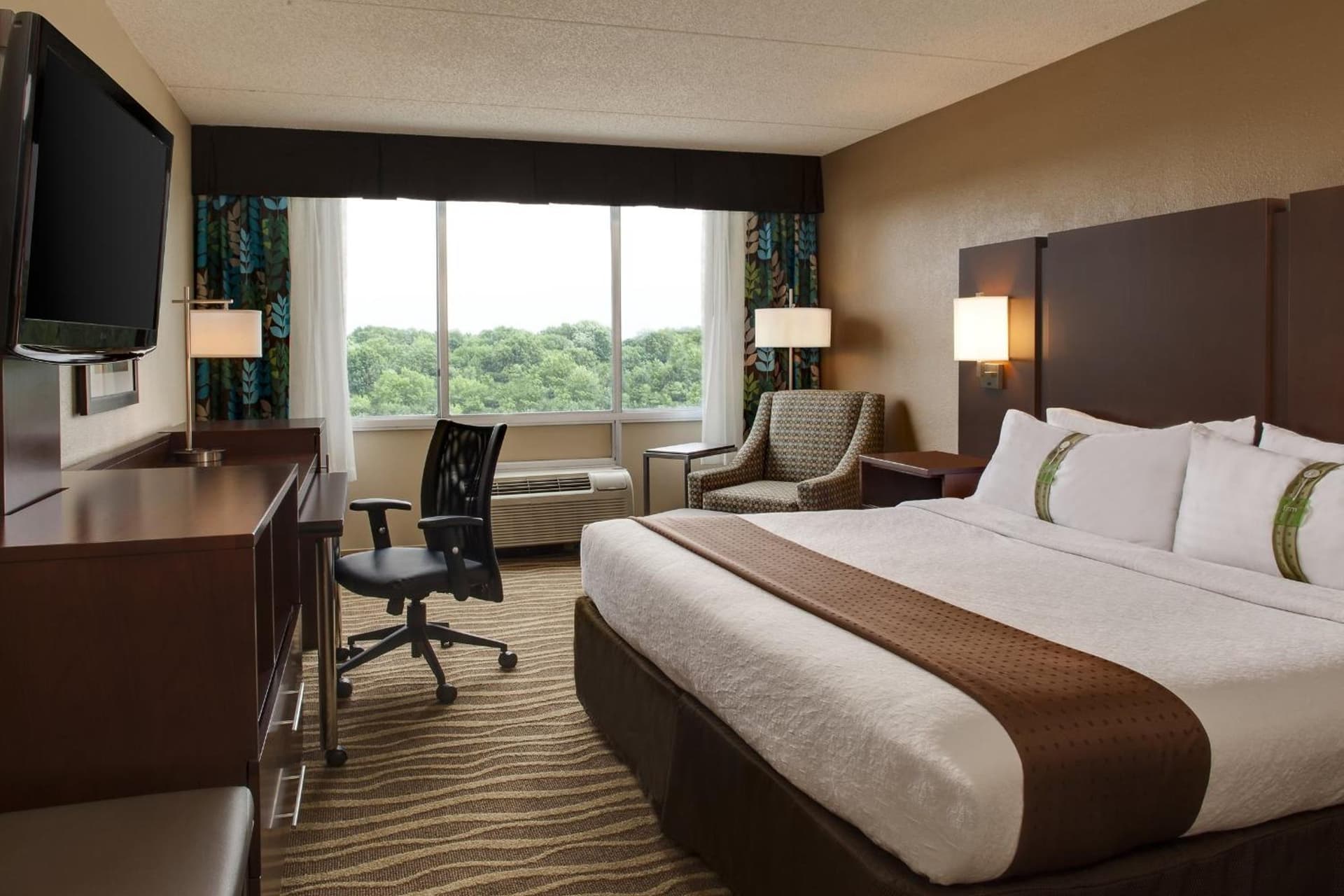 Holiday Inn Hotel & Suites Overland Park-West by IHG gallery photo in Overland Park, KS — image 16