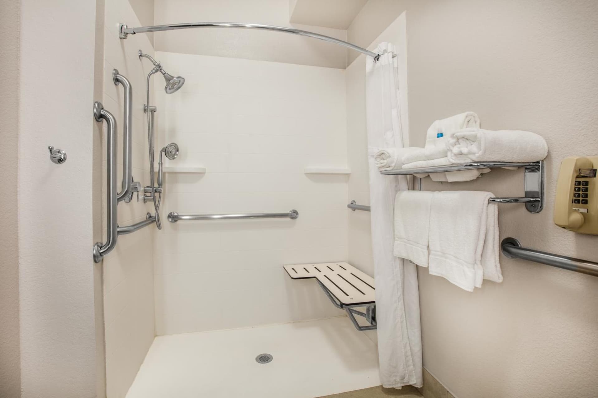 Holiday Inn Express Hotel & Suites Dallas - Grand Prairie I-20 by IHG gallery photo in Grand Prairie, TX — image 26