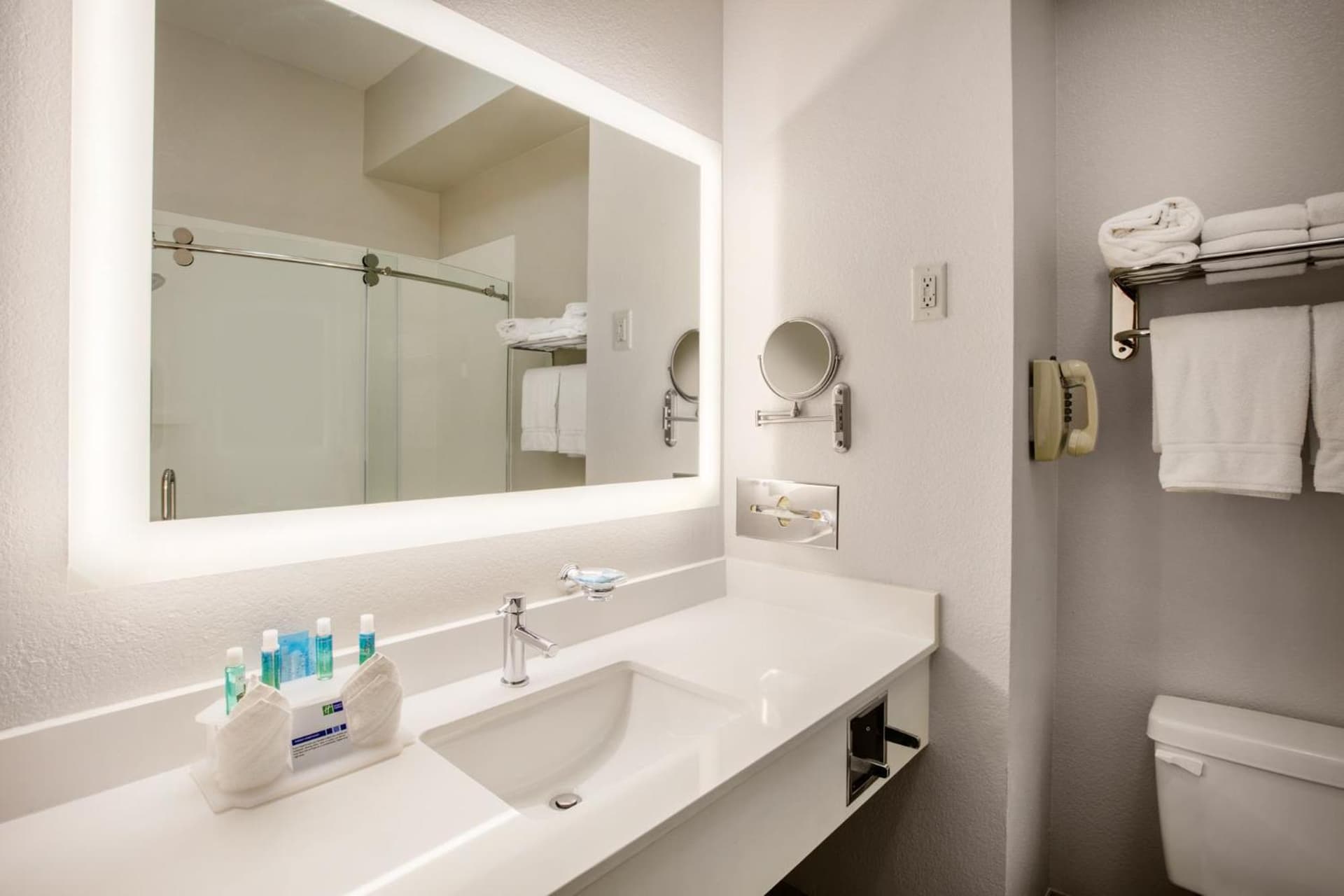 Holiday Inn Express Hotel & Suites Dallas - Grand Prairie I-20 by IHG interior in Grand Prairie, TX — gallery photo 2
