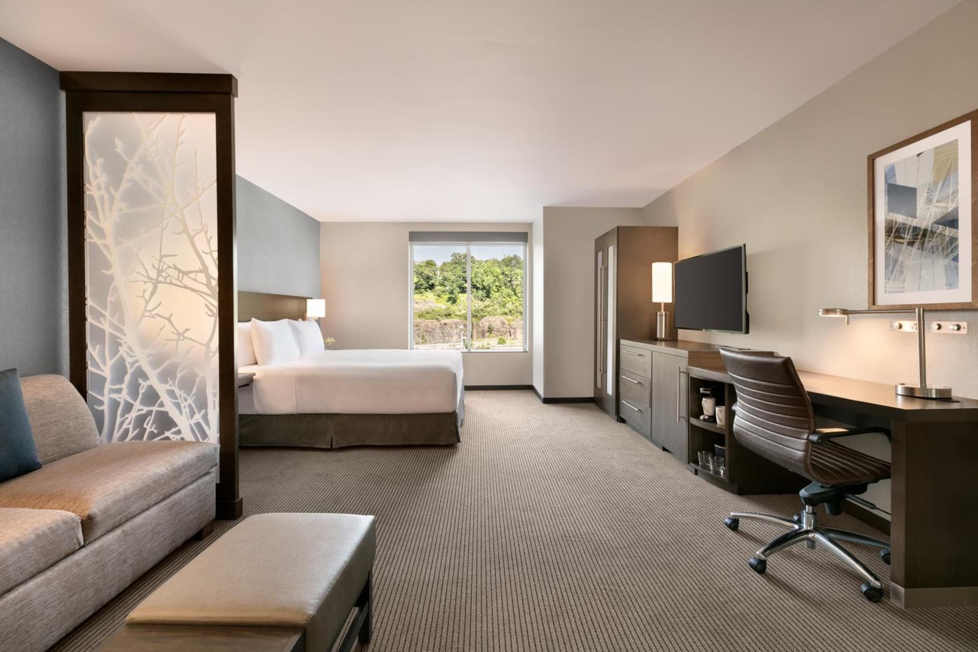 Hyatt Place Fort Lee/George Washington Bridge interior in Fort Lee, NJ — gallery photo 2