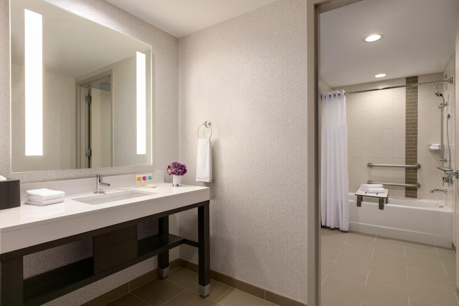 Hyatt Place Fort Lee/George Washington Bridge gallery photo in Fort Lee, NJ — image 22