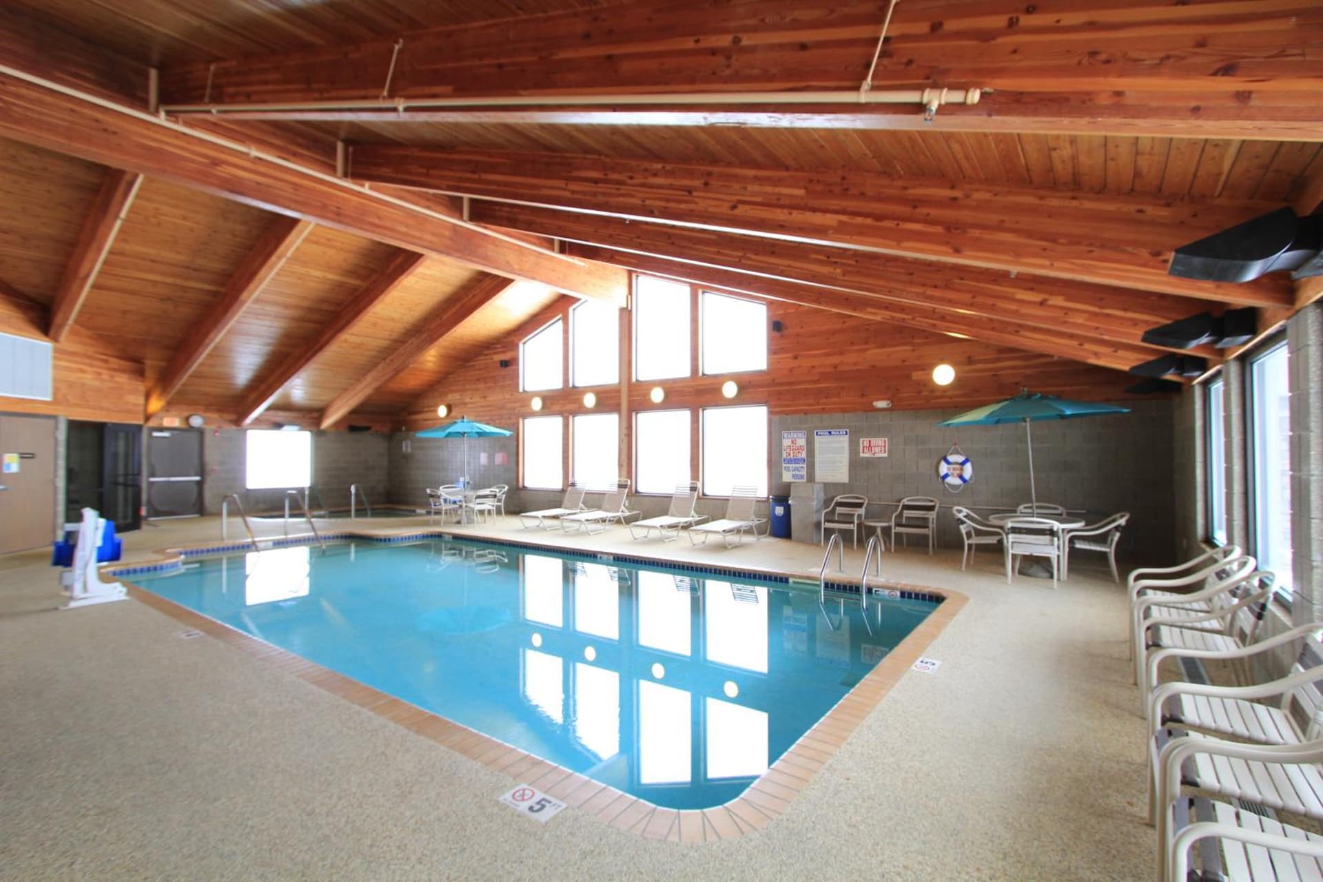 AmericInn by Wyndham Cedar Rapids Airport property views in Cedar Rapids, IA — gallery photo 3