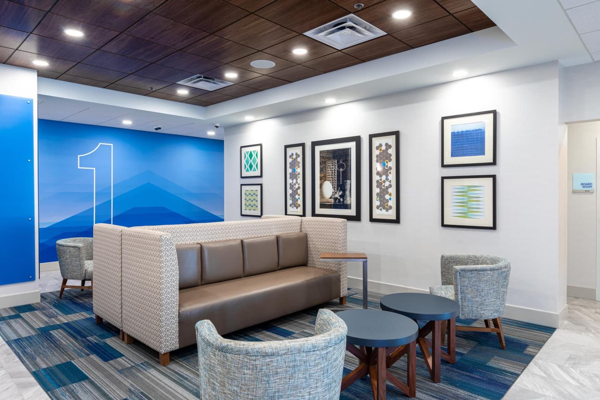 Holiday Inn Express & Suites Asheville Downtown by IHG gallery photo in Asheville, NC — image 29