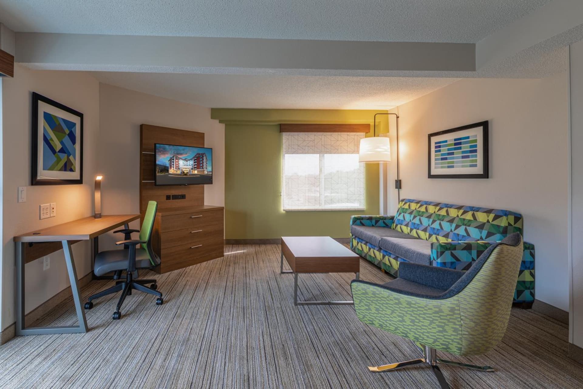 Holiday Inn Express & Suites Asheville Downtown by IHG gallery photo in Asheville, NC — image 6