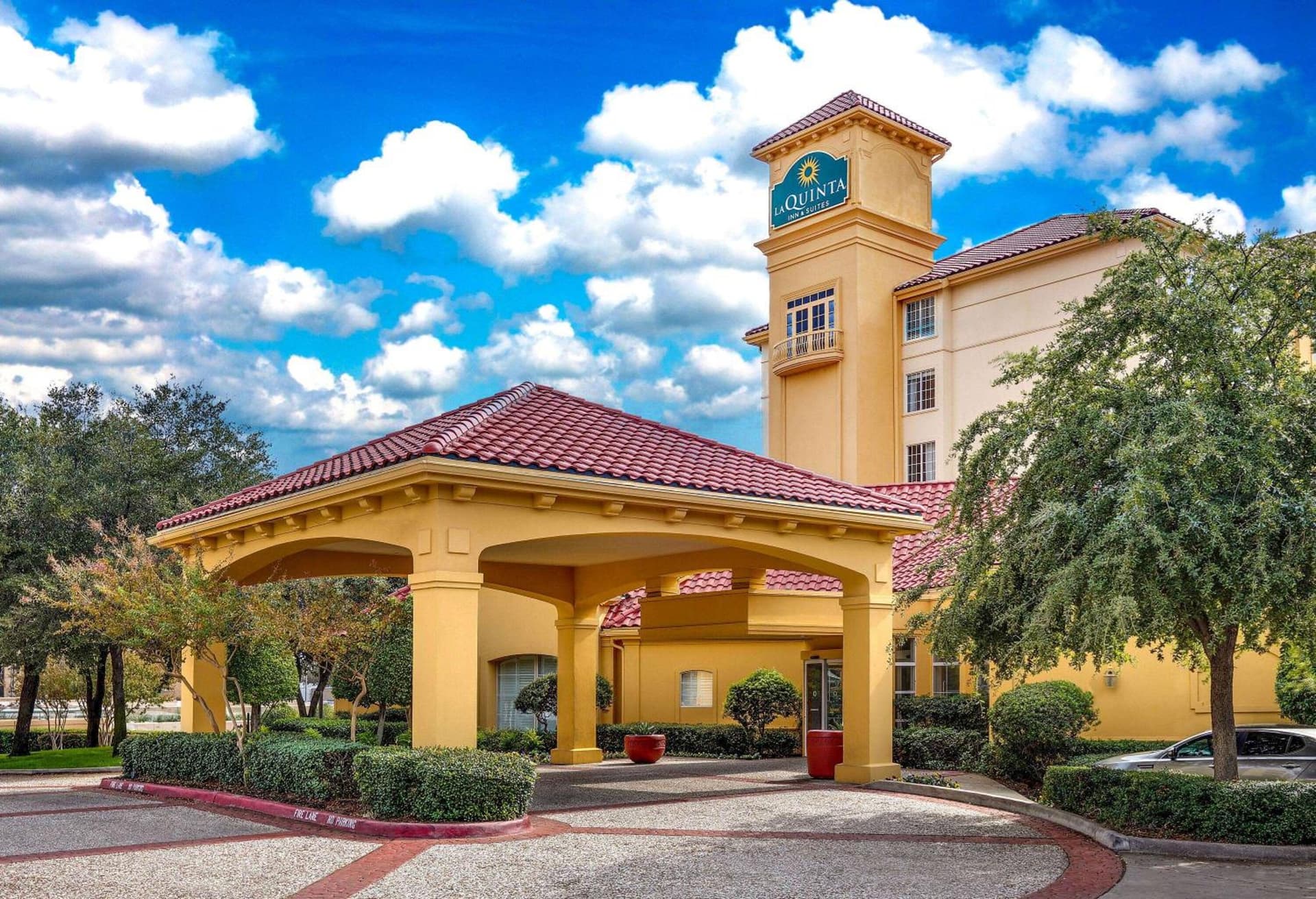 La Quinta by Wyndham Dallas North Central featured exterior or lobby in Dallas, TX — similar hotel