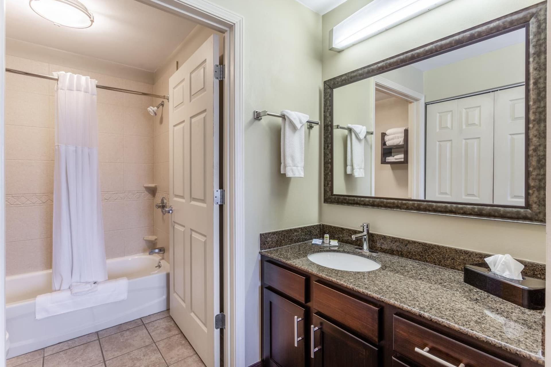 Staybridge Suites Davenport by IHG gallery photo in Bettendorf, IA — image 27