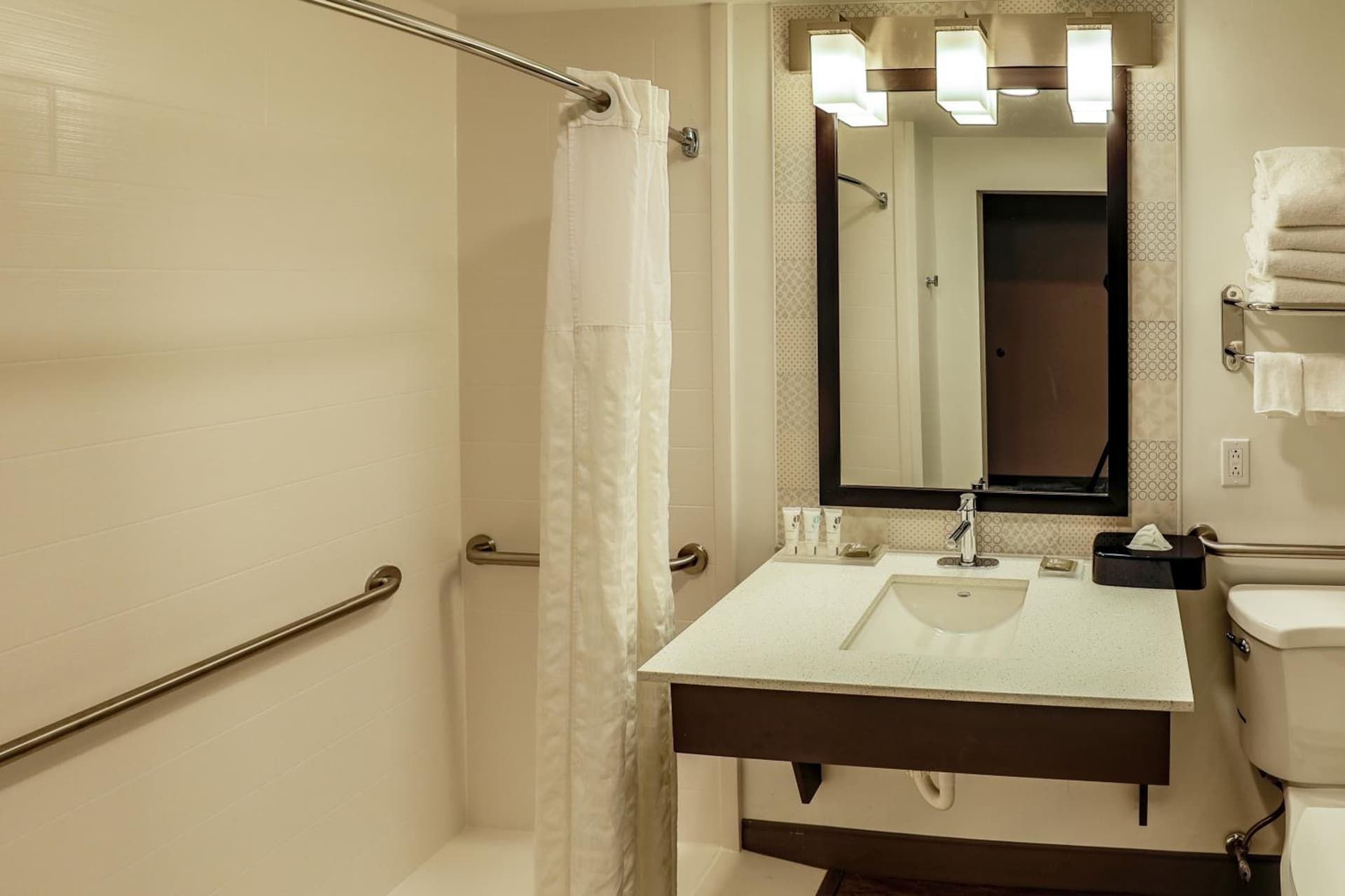 Country Inn & Suites by Radisson Nashville Airport TN gallery photo in Nashville, TN — image 73