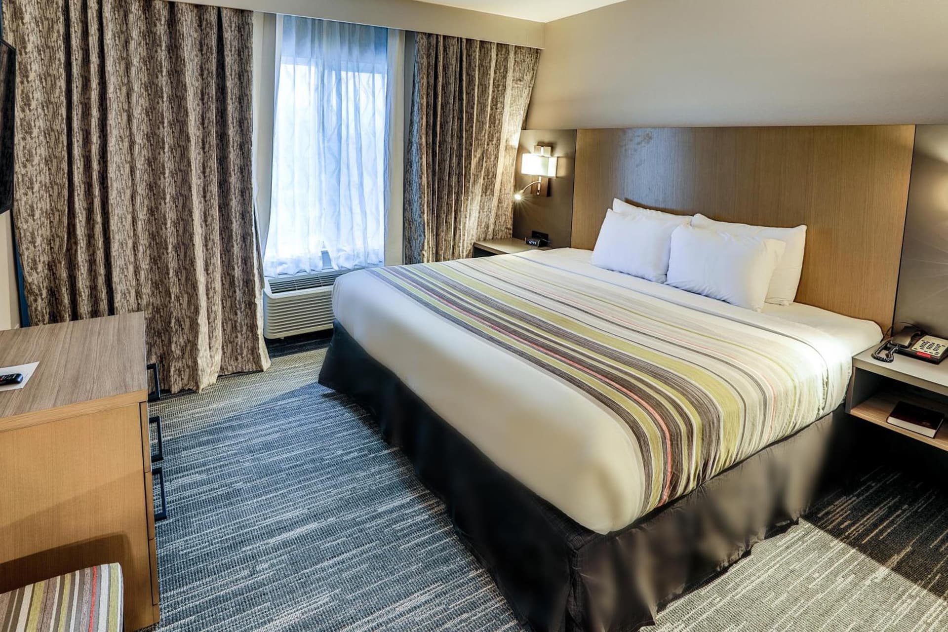 Country Inn & Suites by Radisson Nashville Airport TN property views in Nashville, TN — gallery photo 3
