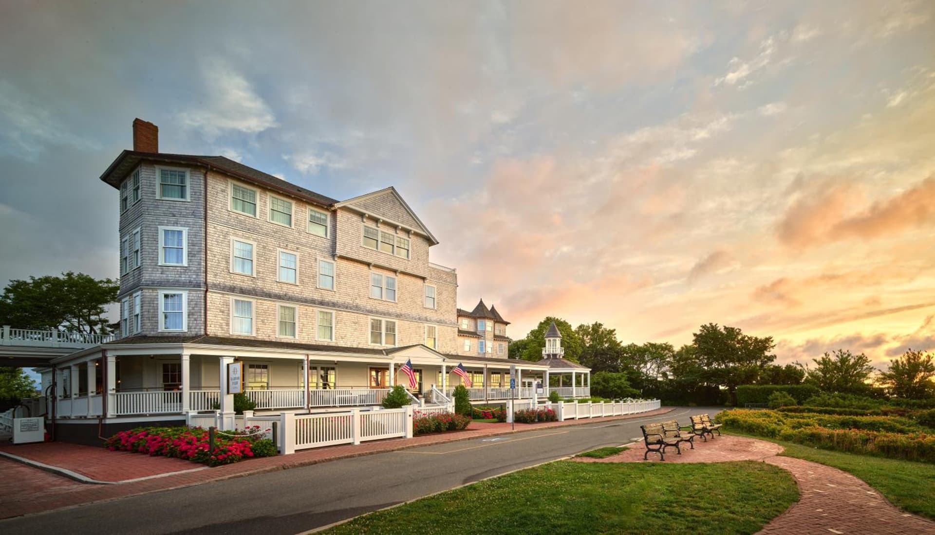 Harbor View Hotel property views in Edgartown — gallery photo 3