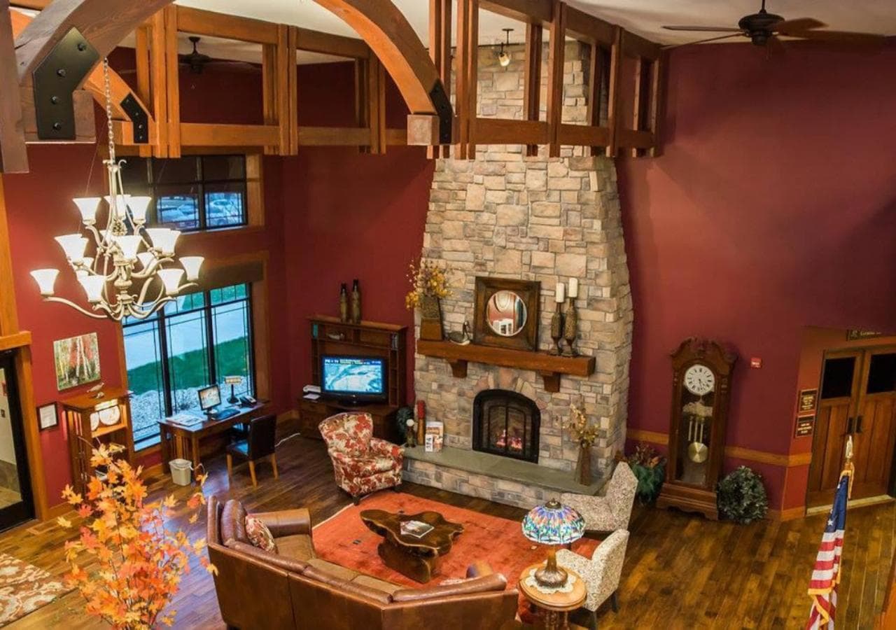 Timberlake Lodge interior in Grand Rapids, MN — gallery photo 2
