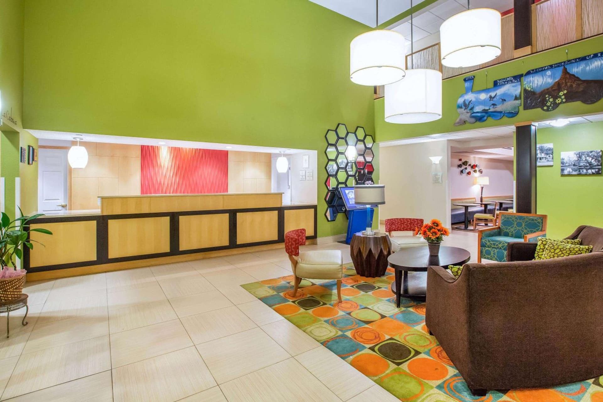 La Quinta by Wyndham North Platte interior in North Platte, NE — gallery photo 2